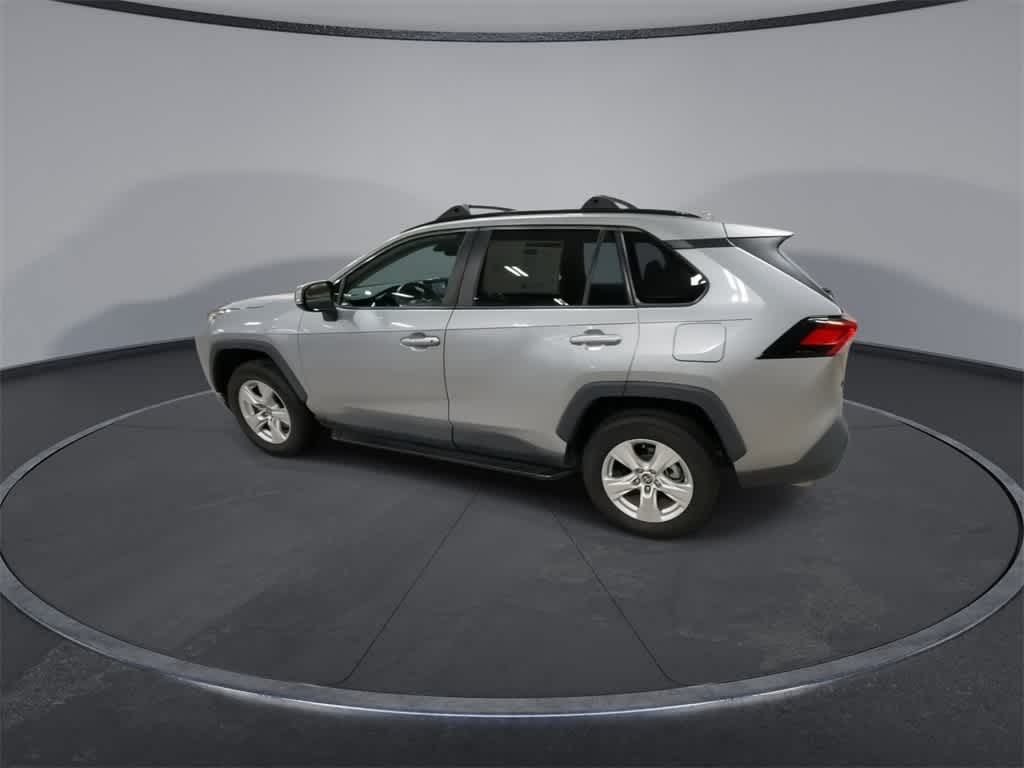 Thumbnail: 2021 Toyota RAV4 - 6