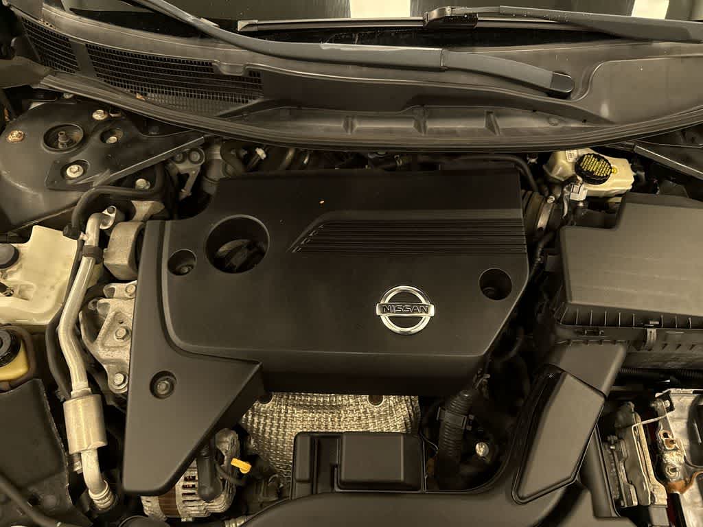 Thumbnail: 2015 Nissan Altima - 12