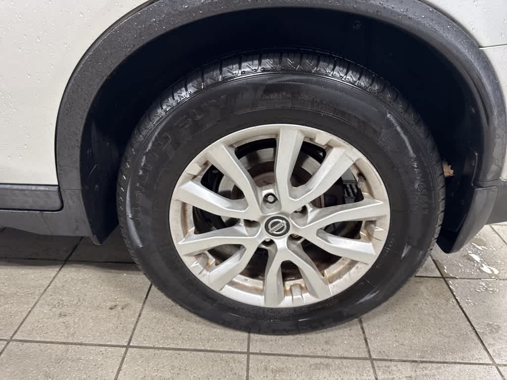 Thumbnail: 2017 Nissan Rogue - 23