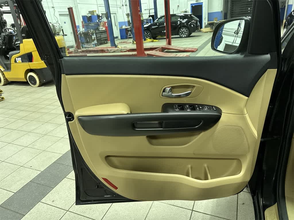 Thumbnail: 2018 Kia Sedona - 31