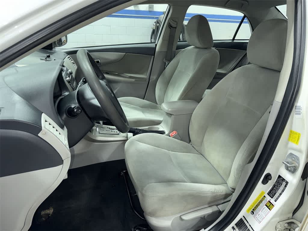 Thumbnail: 2011 Toyota Corolla - 14