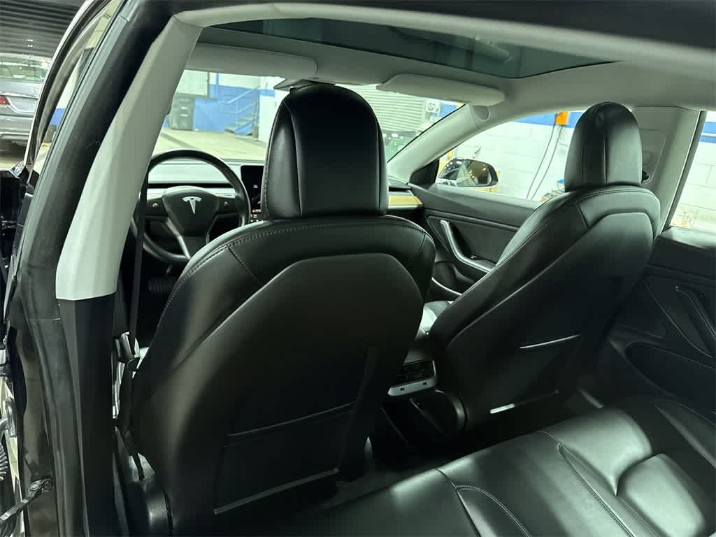 Thumbnail: 2019 Tesla Model 3 - 28