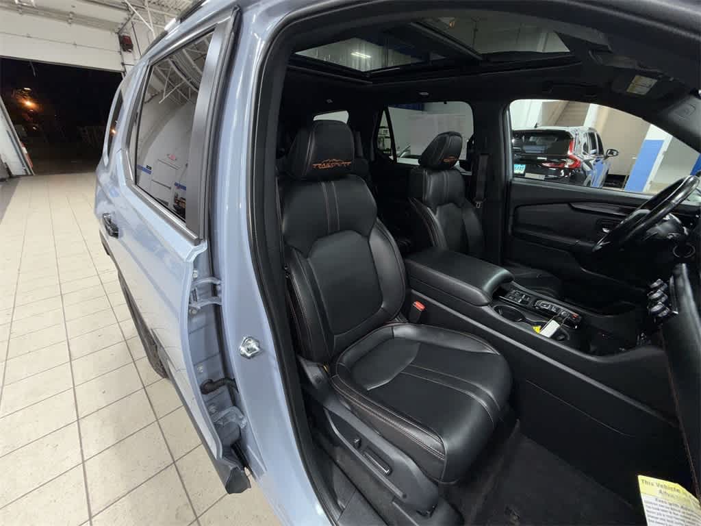Thumbnail: 2024 Honda Pilot - 16
