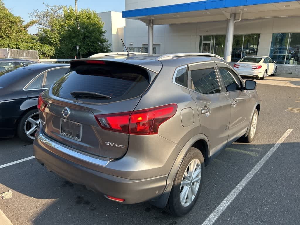 Thumbnail: 2018 Nissan Rogue Sport - 6