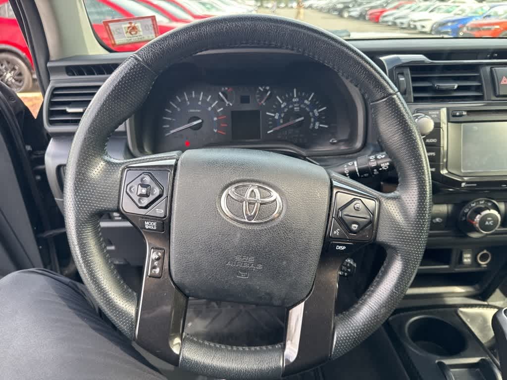 Thumbnail: 2019 Toyota 4Runner - 10
