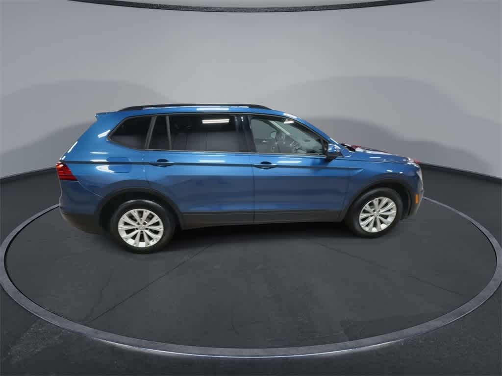 Thumbnail: 2018 Volkswagen Tiguan - 9