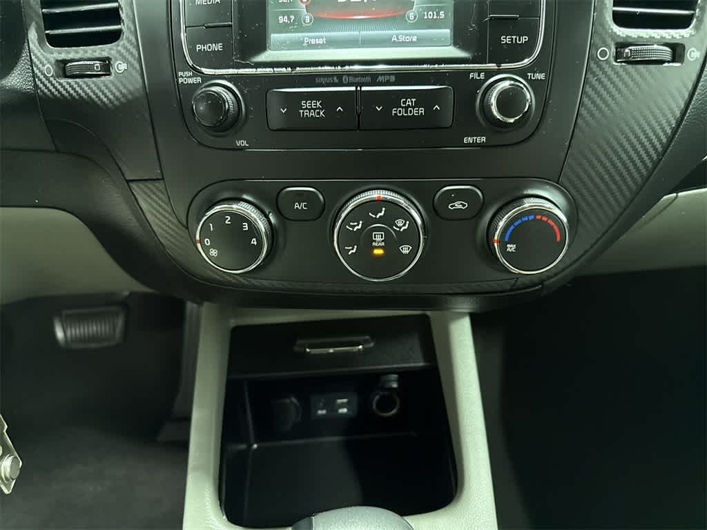 Thumbnail: 2016 Kia Forte - 20
