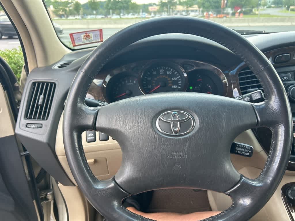 Thumbnail: 2002 Toyota Highlander - 3
