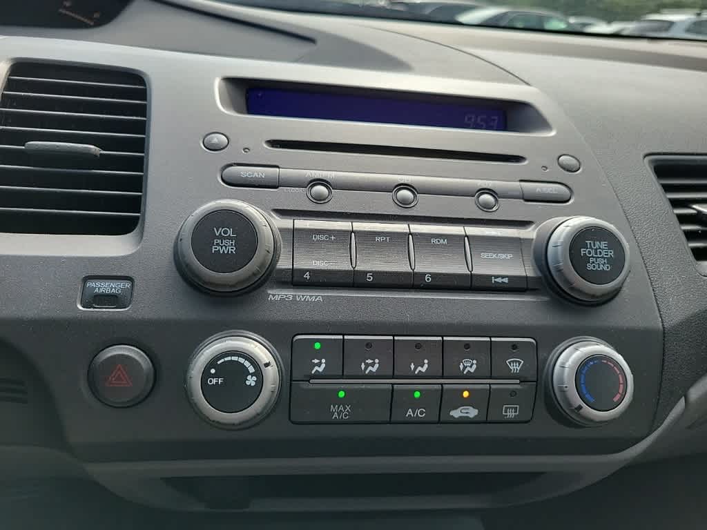 Thumbnail: 2011 Honda Civic - 22