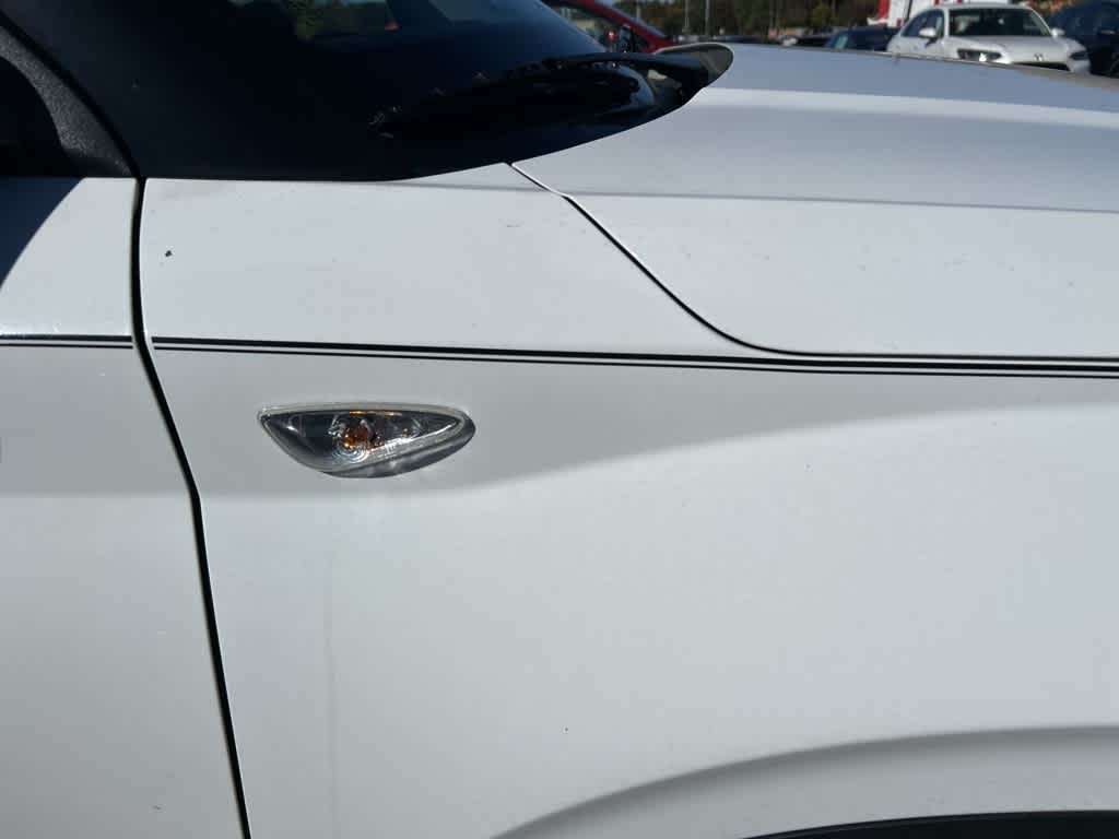 Thumbnail: 2023 Hyundai Venue - 7