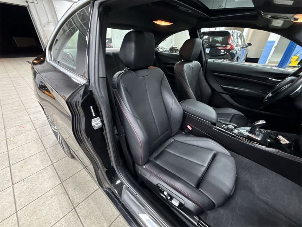 Thumbnail: 2016 BMW 2 Series - 16