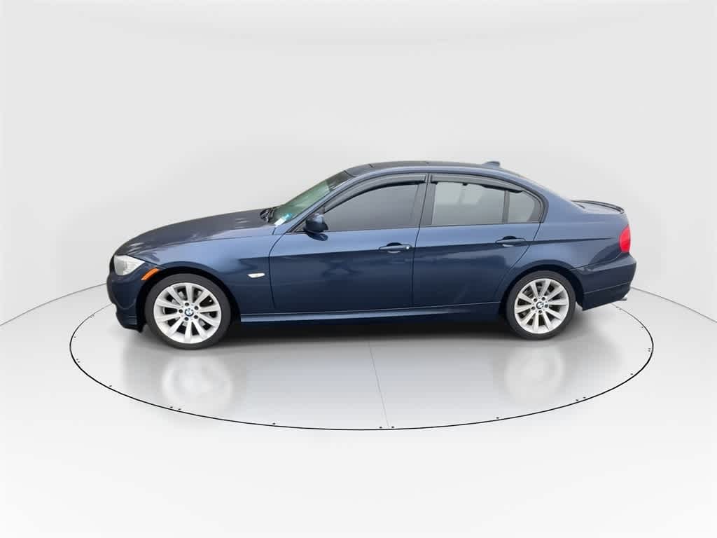 Thumbnail: 2011 BMW 3 Series - 6