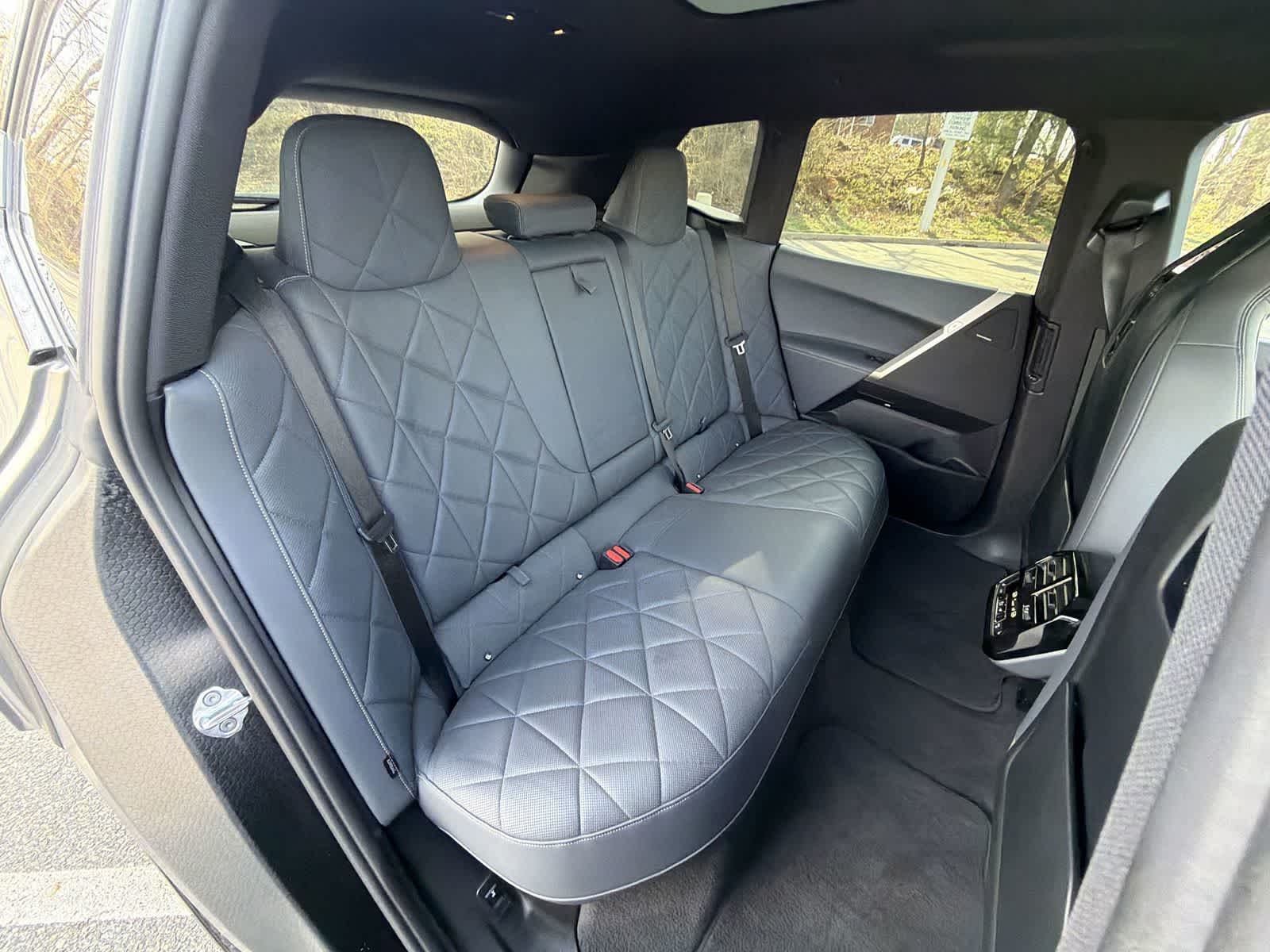 Thumbnail: 2023 BMW iX - 21