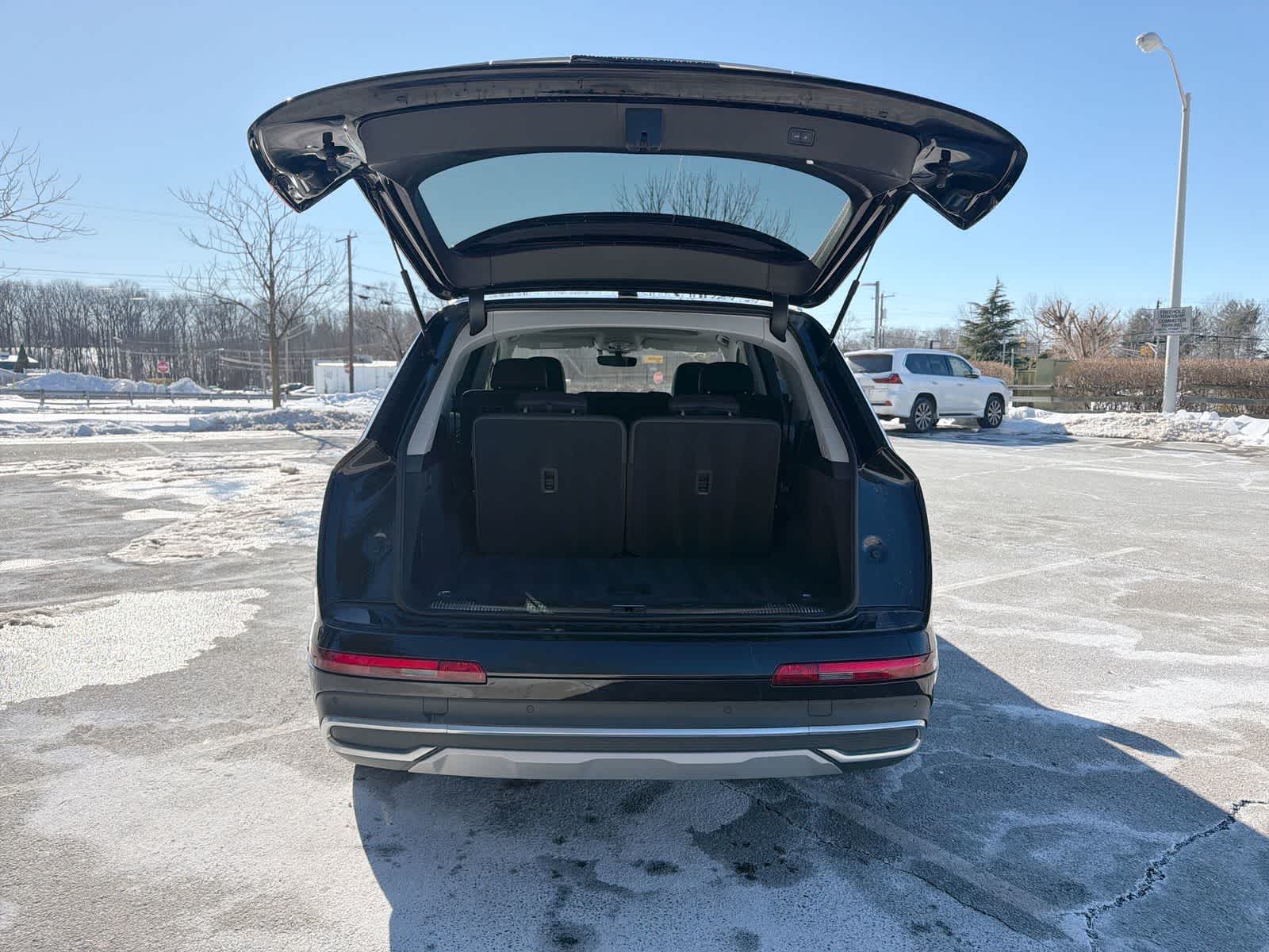 Thumbnail: 2022 Audi Q7 - 27