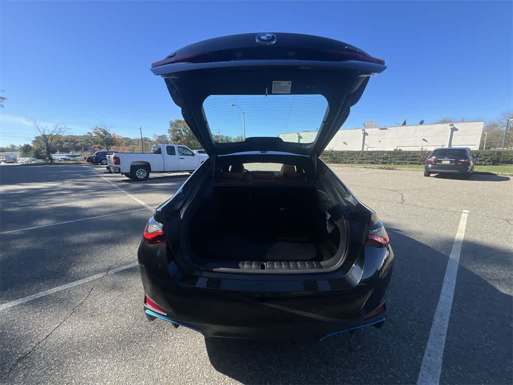 Thumbnail: 2023 BMW i4 - 27