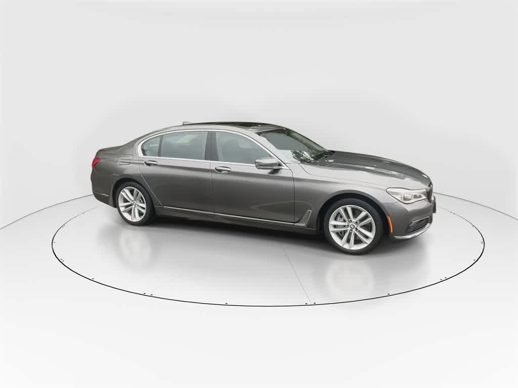 Thumbnail: 2017 BMW 7 Series - 3