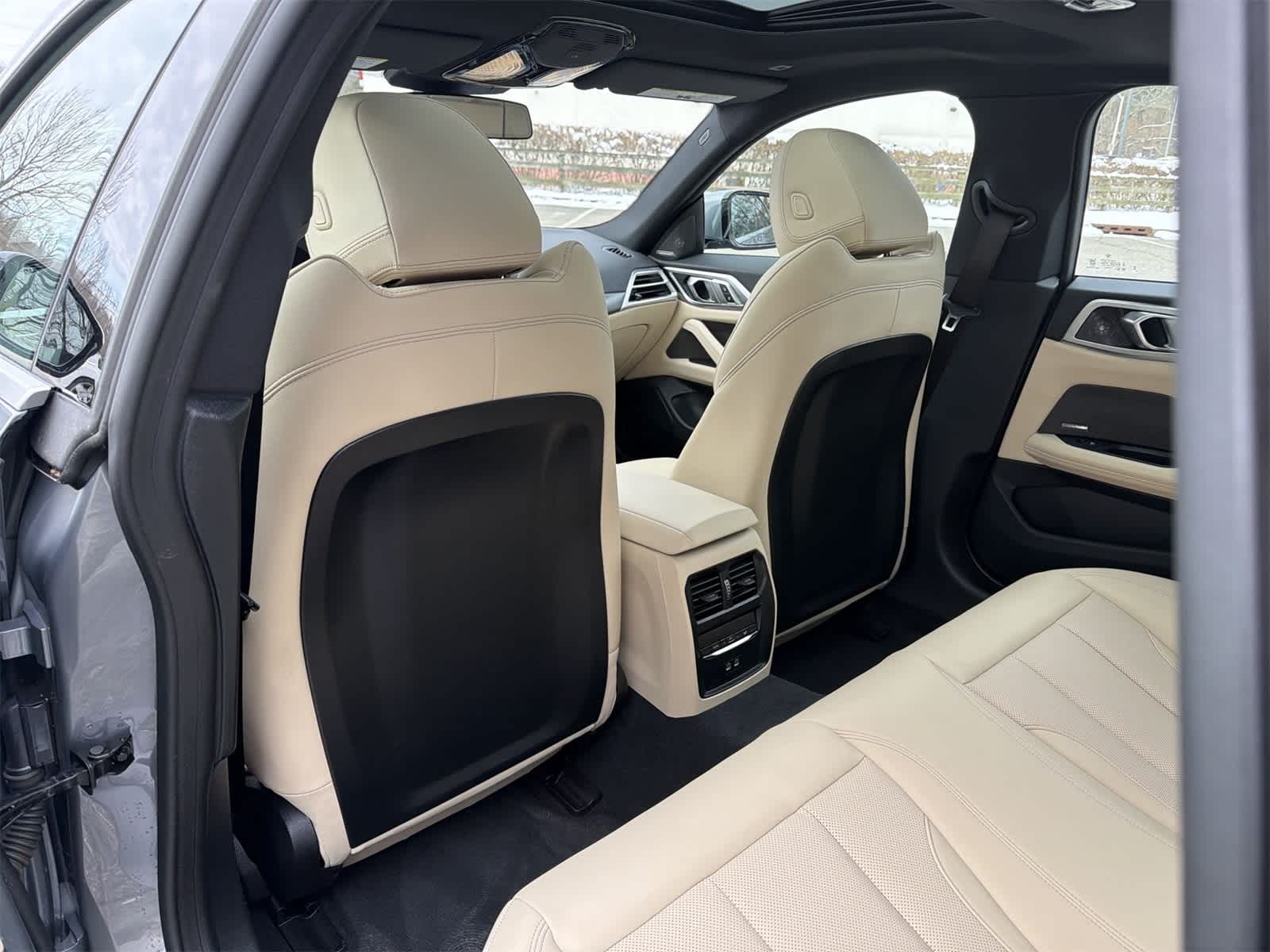 Thumbnail: 2025 BMW i4 - 20