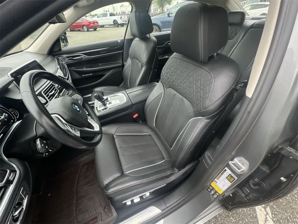 Thumbnail: 2017 BMW 7 Series - 19