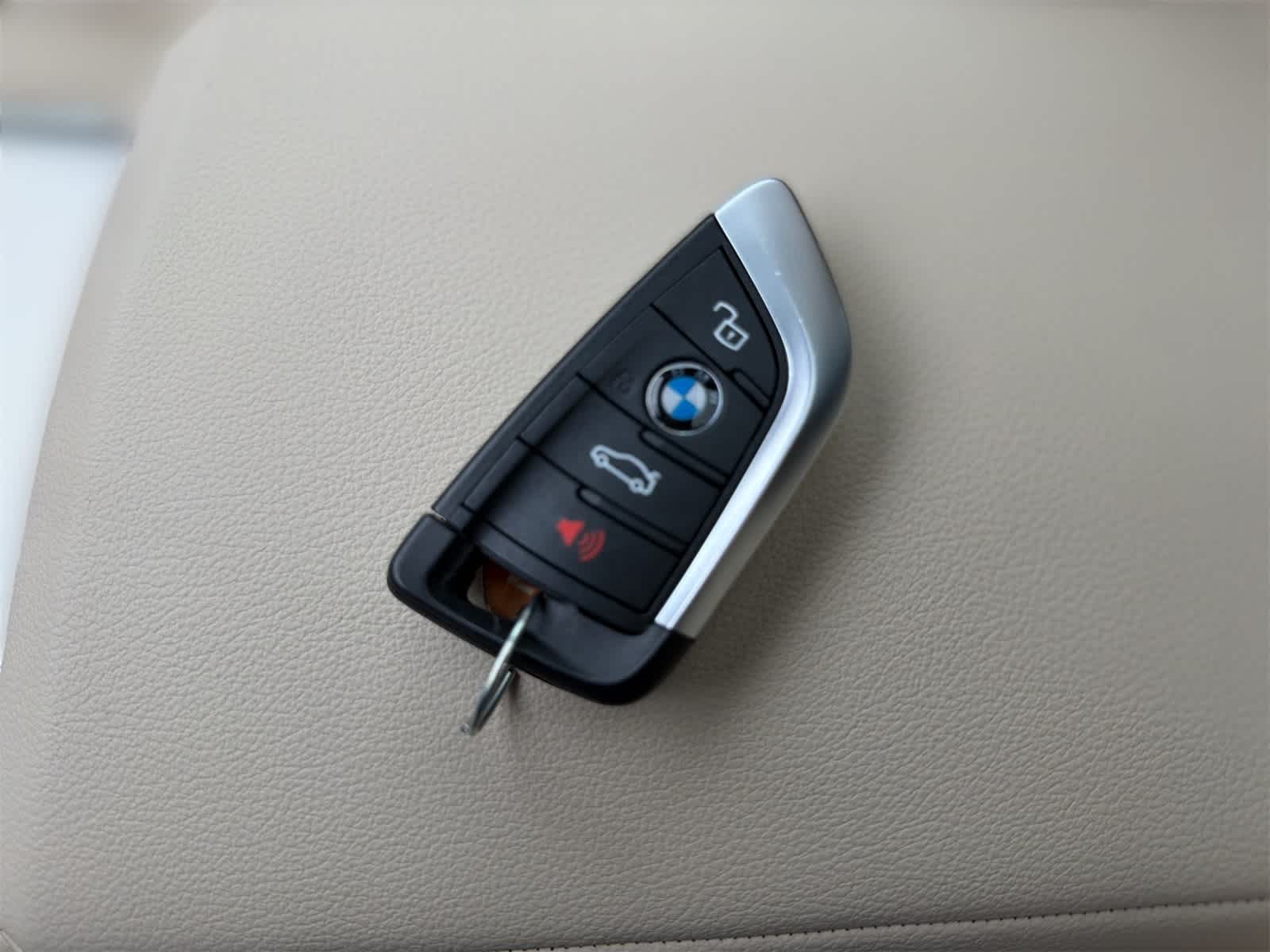 Thumbnail: 2023 BMW i4 - 28