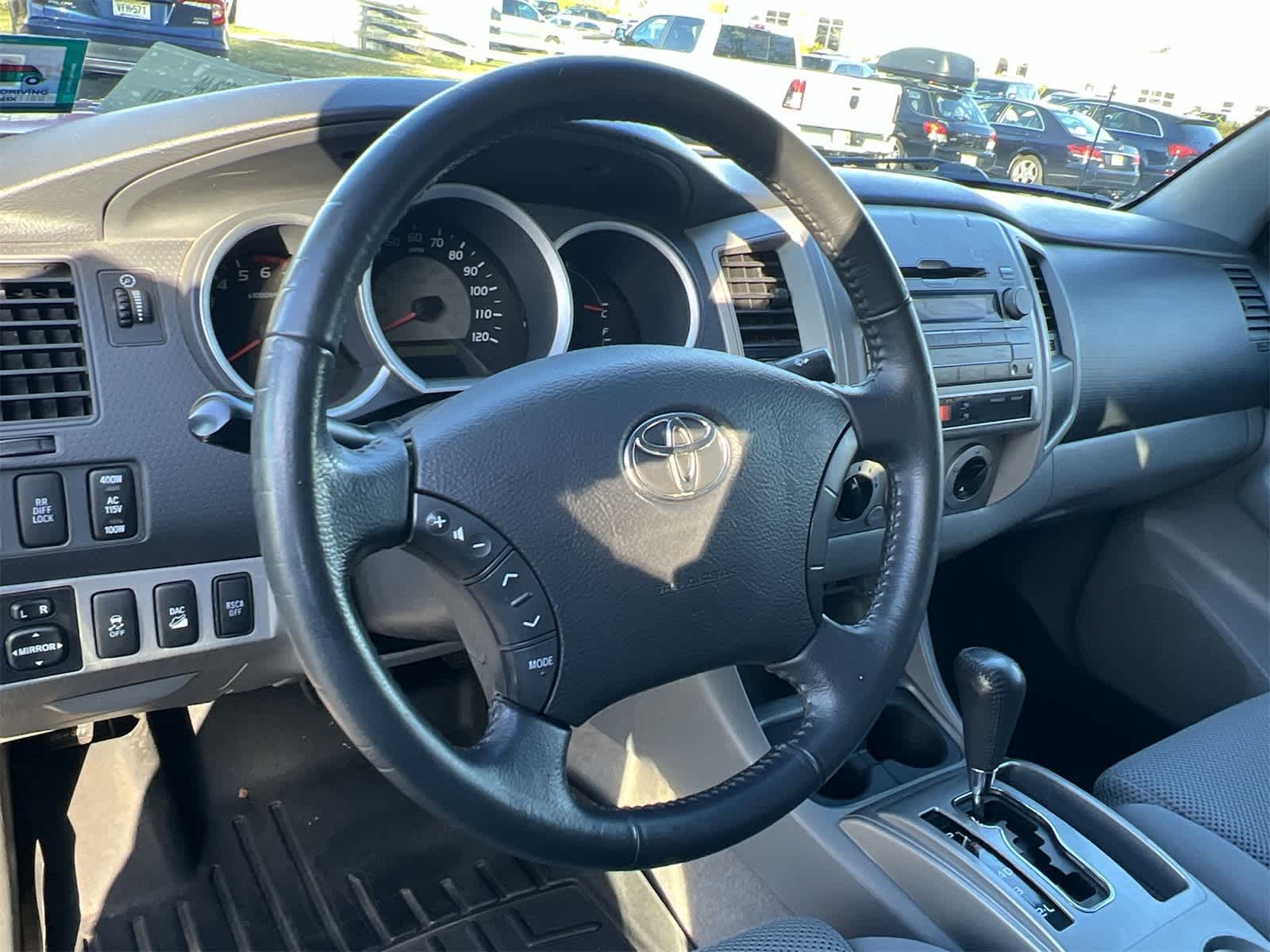 Thumbnail: 2010 Toyota Tacoma - 23