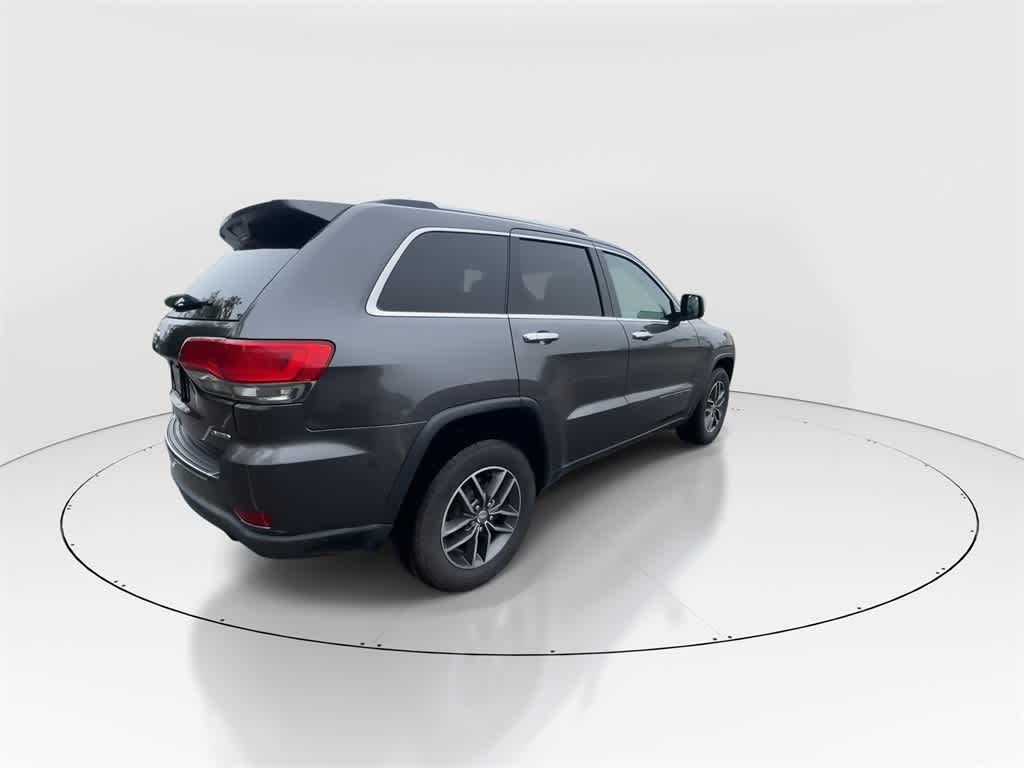 Thumbnail: 2017 Jeep Grand Cherokee - 8