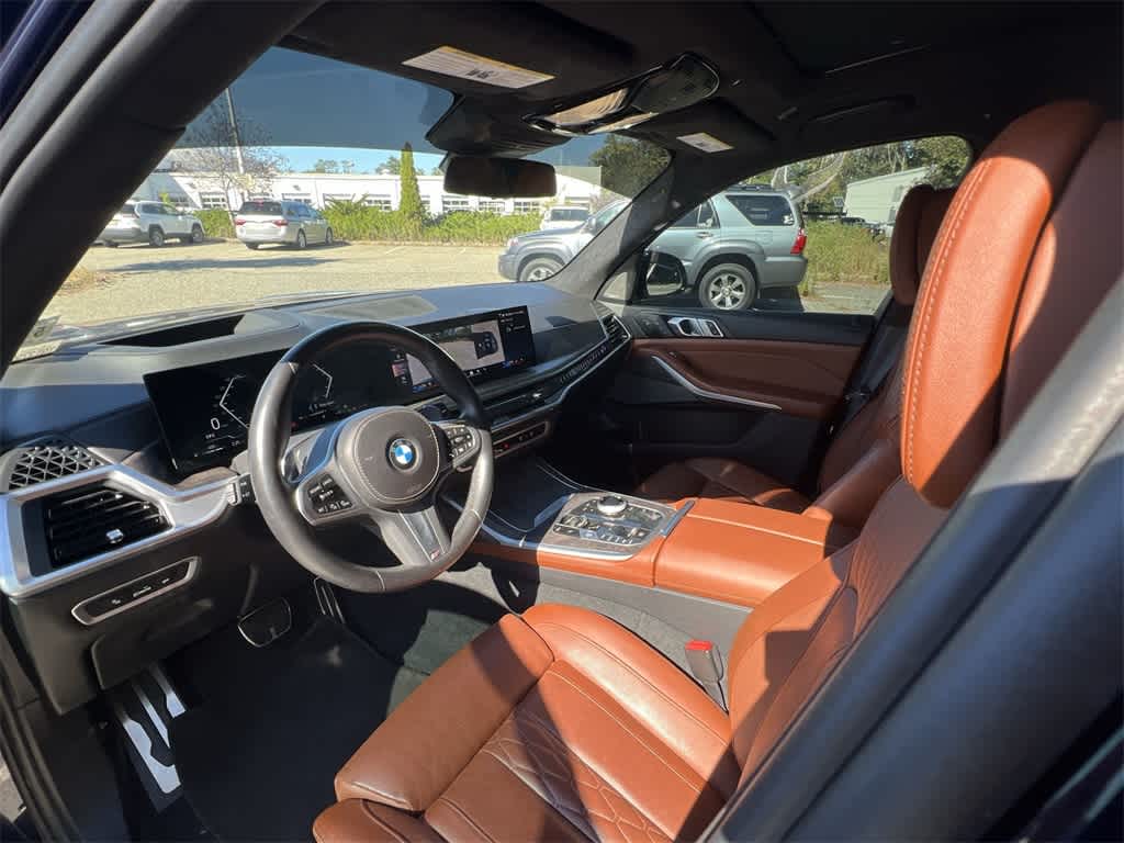 Thumbnail: 2024 BMW X7 - 10