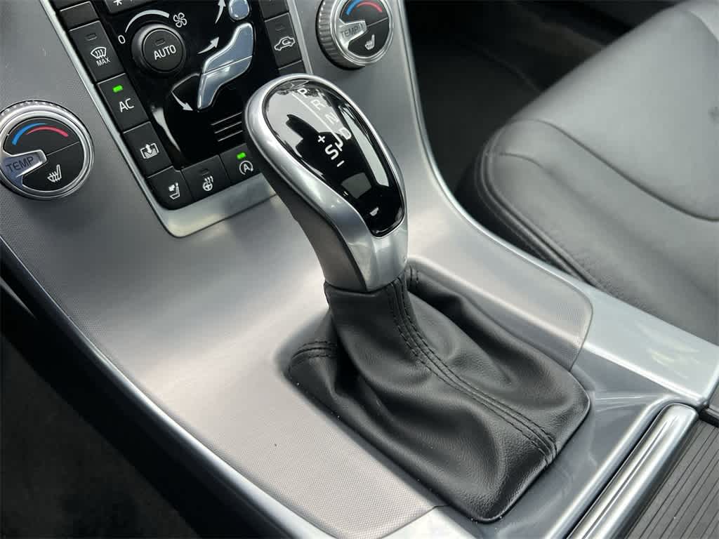 Thumbnail: 2018 Volvo S60 - 25