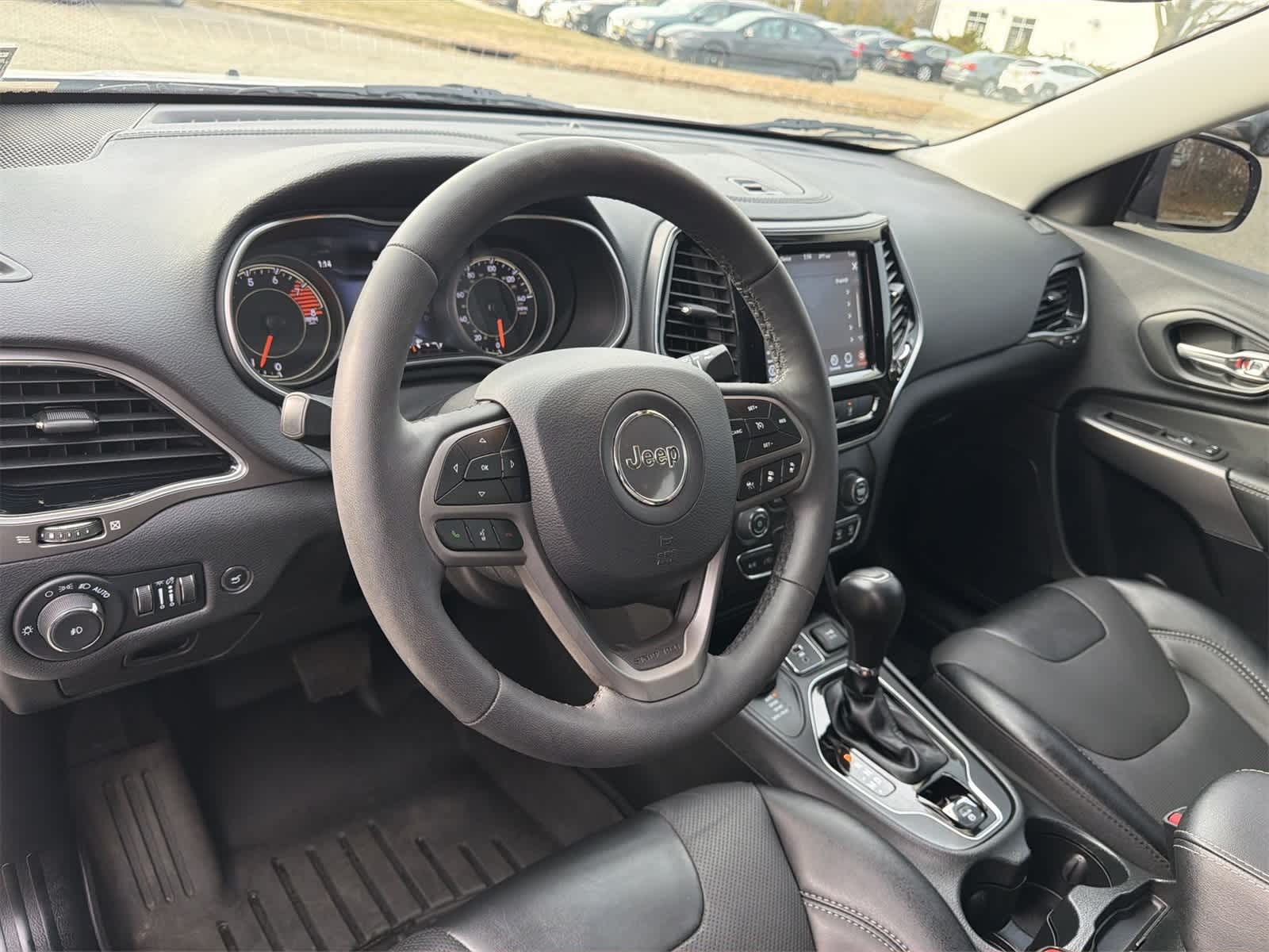 Thumbnail: 2022 Jeep Cherokee - 23