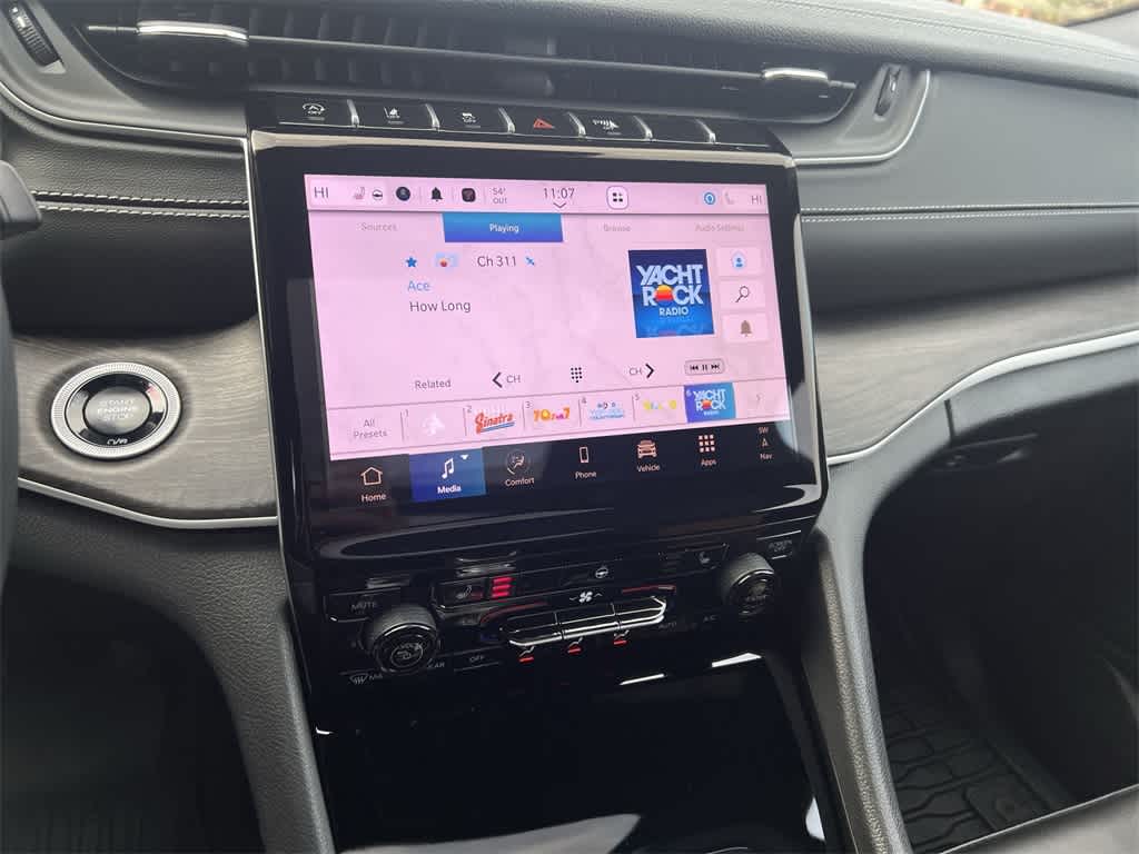 Thumbnail: 2024 Jeep Grand Cherokee - 24