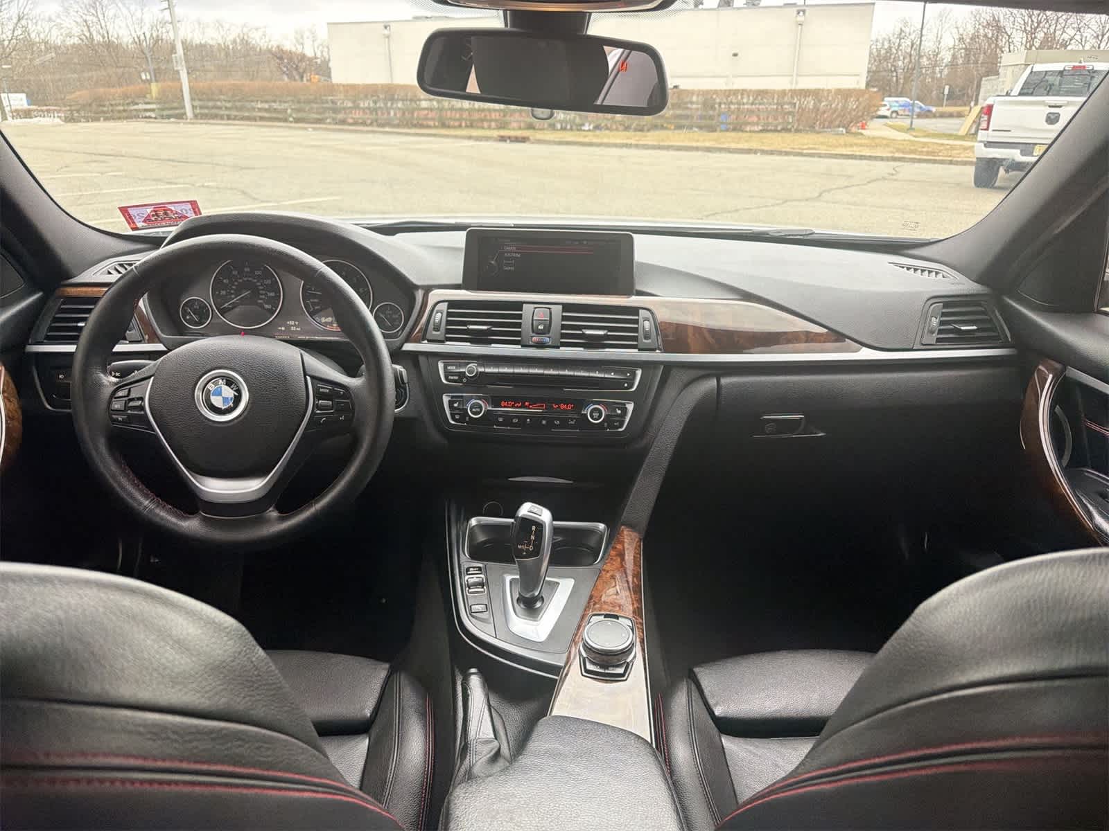 Thumbnail: 2015 BMW 3 Series - 18