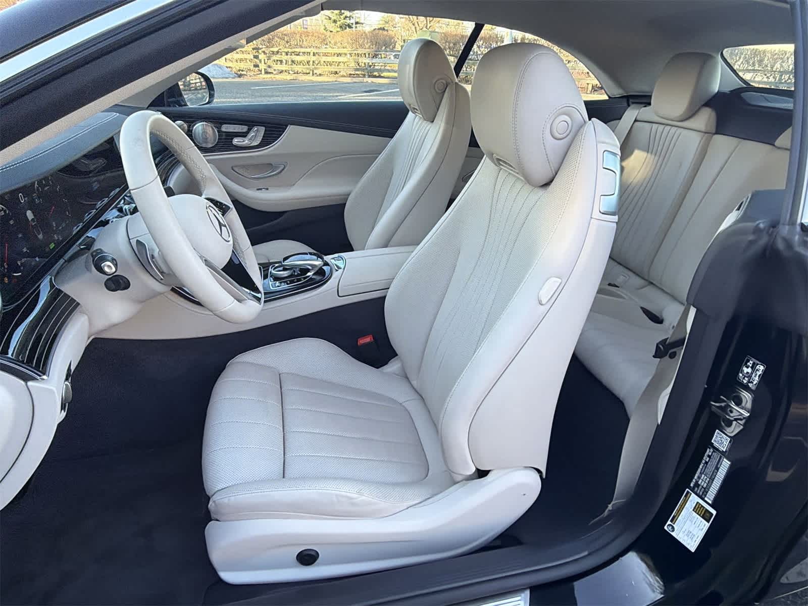 Thumbnail: 2023 Mercedes-Benz E-Class - 19