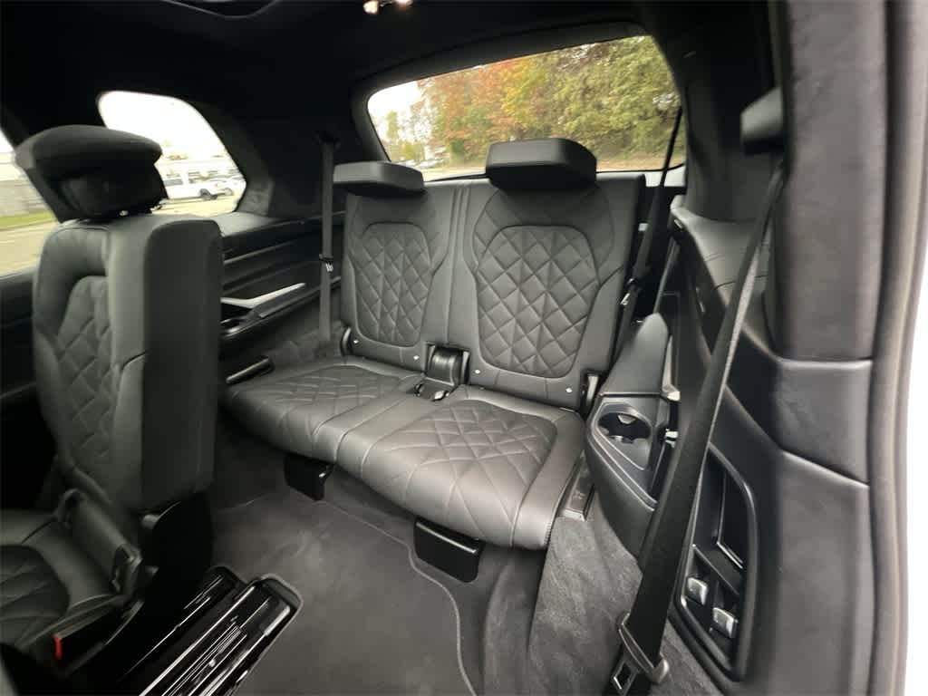 Thumbnail: 2024 BMW X7 - 30