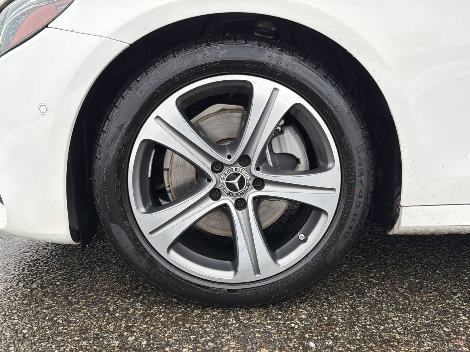 Thumbnail: 2018 Mercedes-Benz E-Class - 16