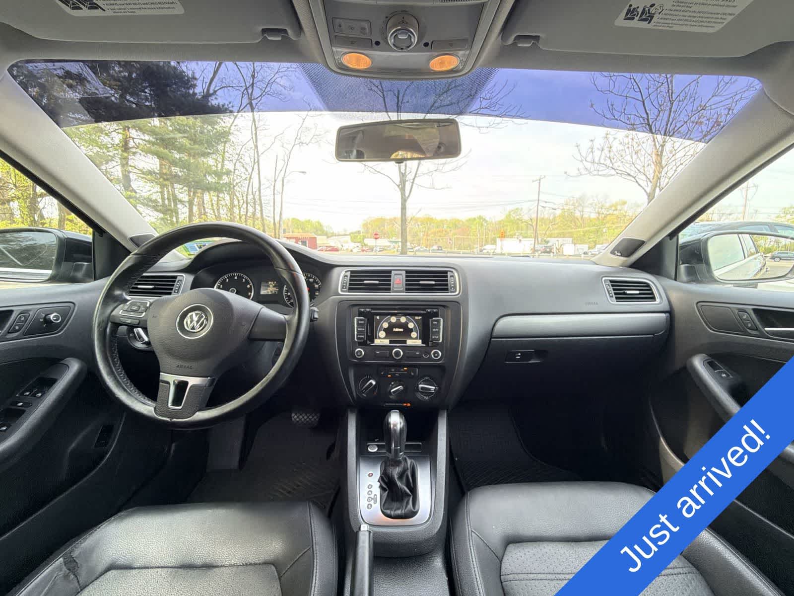 Thumbnail: 2013 Volkswagen Jetta - 18