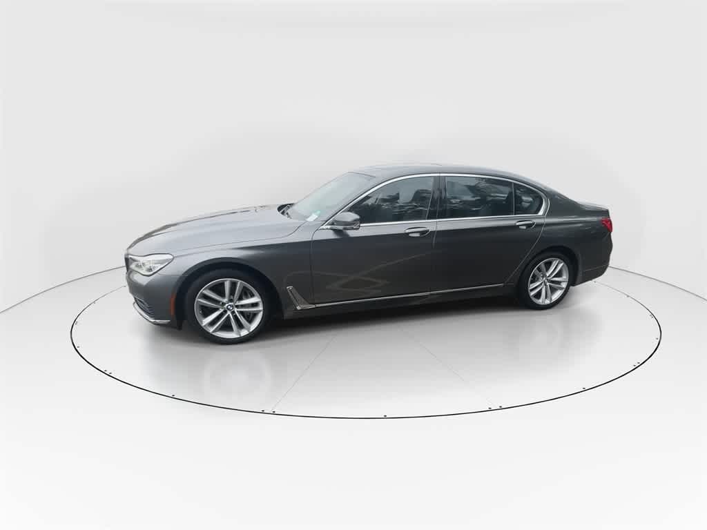 Thumbnail: 2017 BMW 7 Series - 6