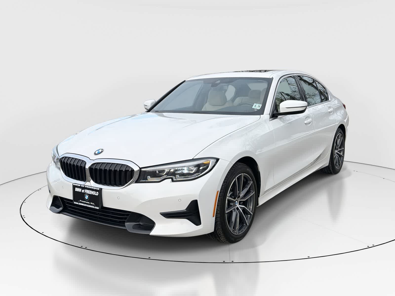 Thumbnail: 2022 BMW 3 Series - 1