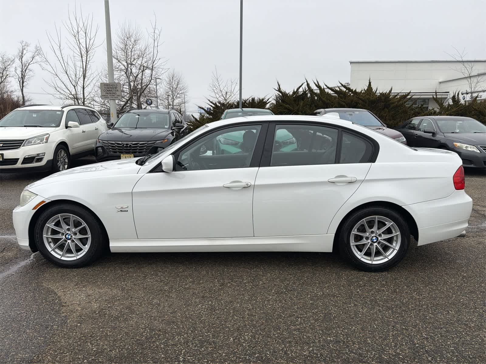 Thumbnail: 2010 BMW 3 Series - 11