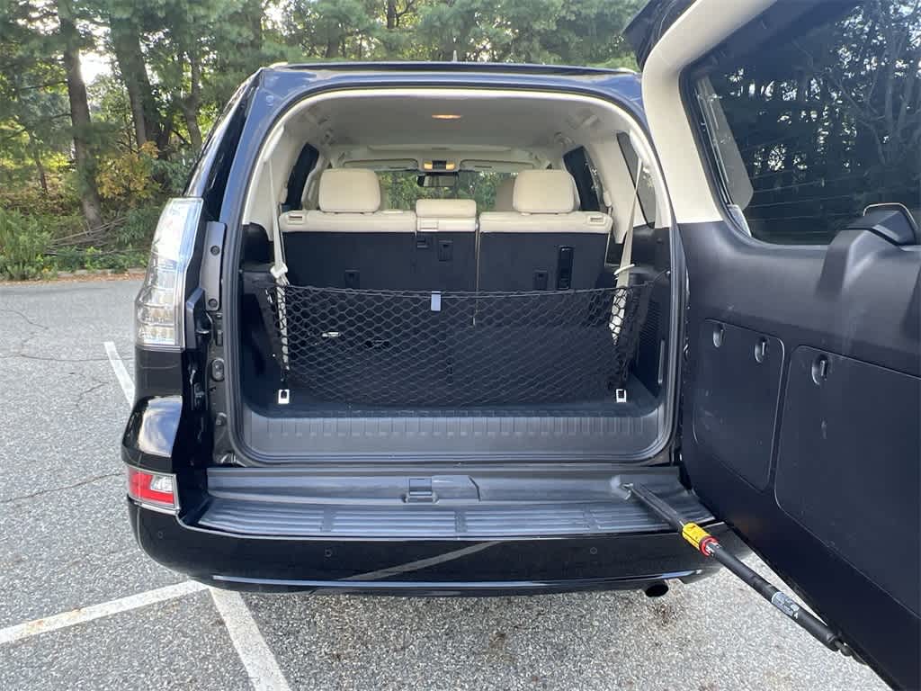 Thumbnail: 2020 Lexus GX - 27