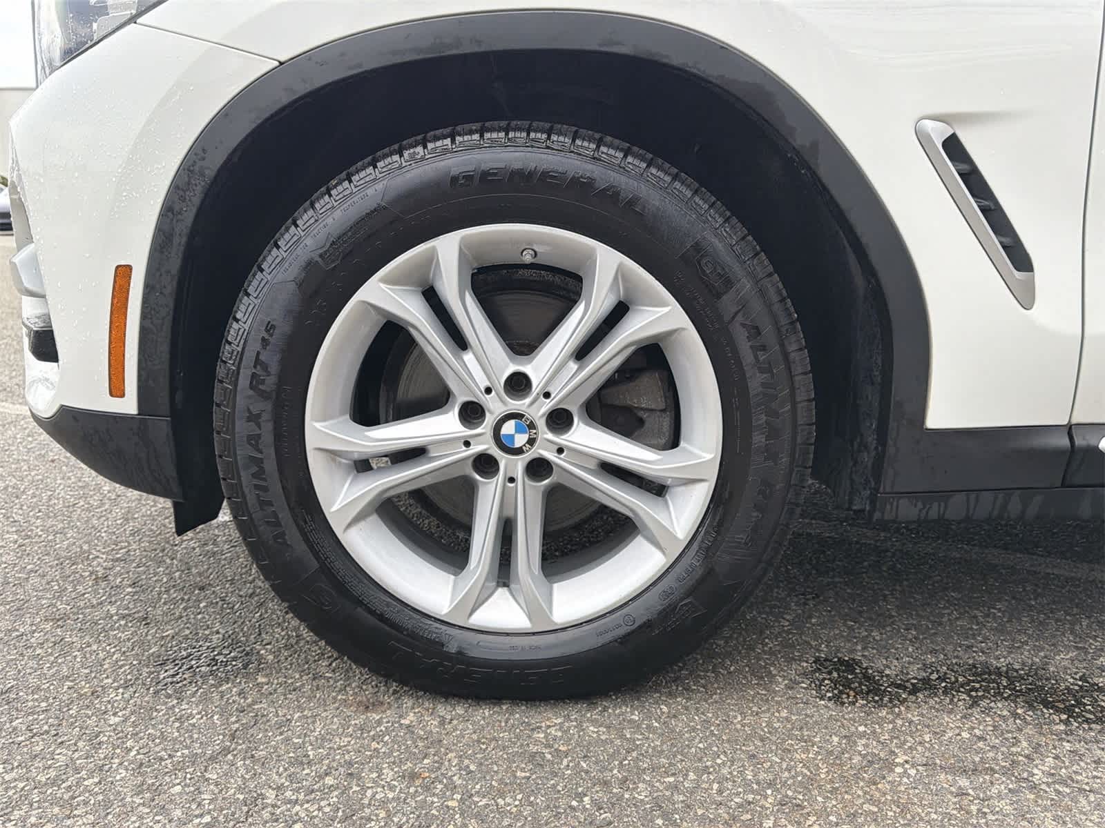 Thumbnail: 2019 BMW X3 - 16