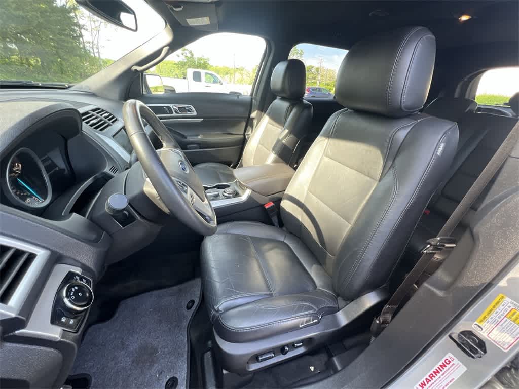 Thumbnail: 2015 Ford Explorer - 19