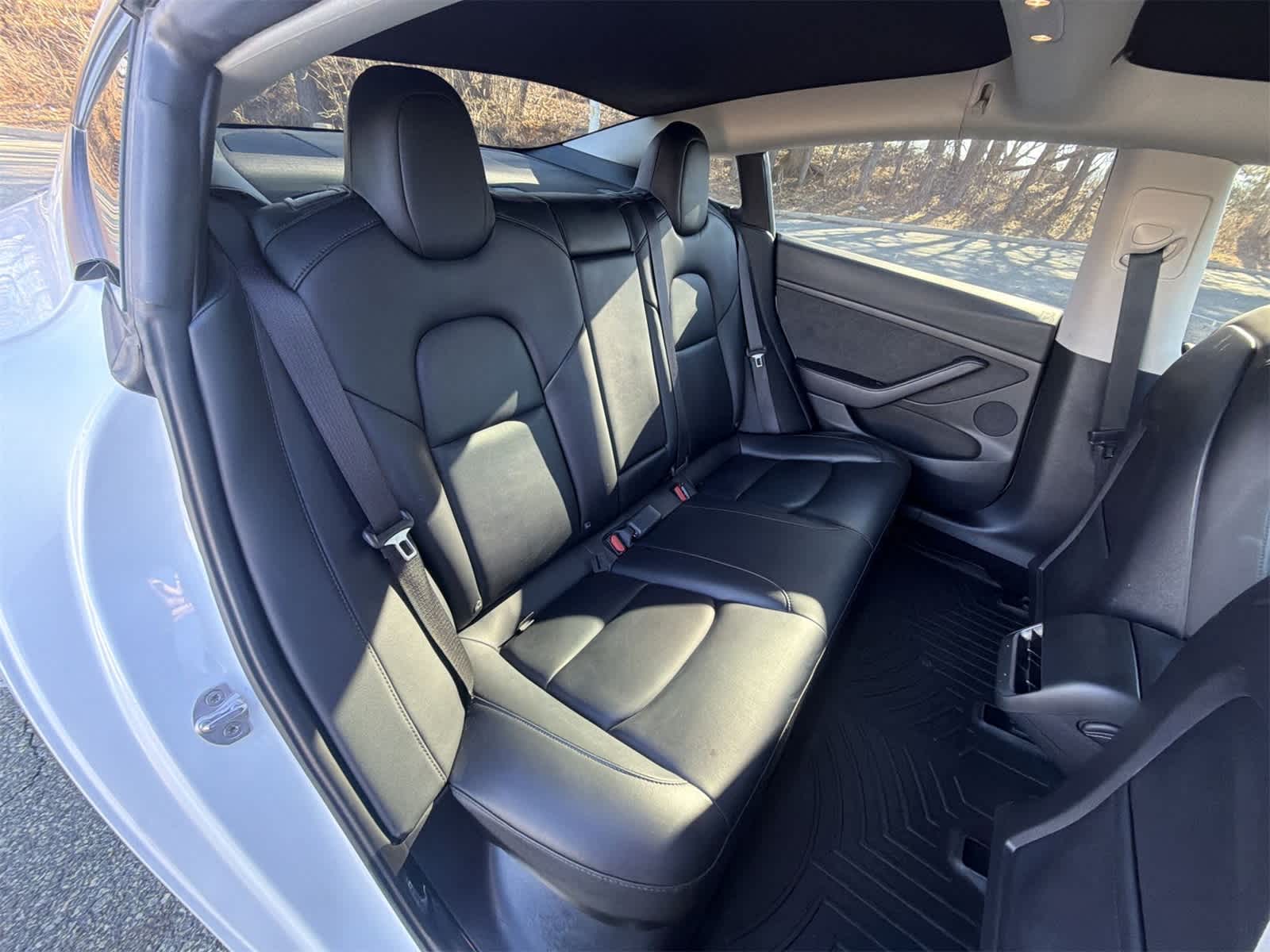 Thumbnail: 2022 Tesla Model 3 - 21