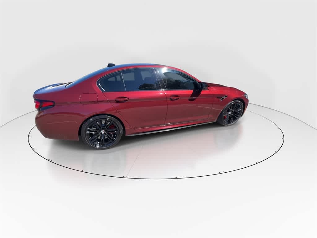 Thumbnail: 2022 BMW M5 - 9