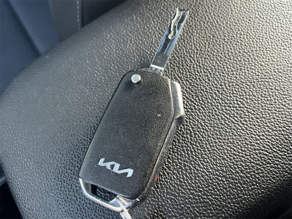 Thumbnail: 2023 Kia Forte - 28