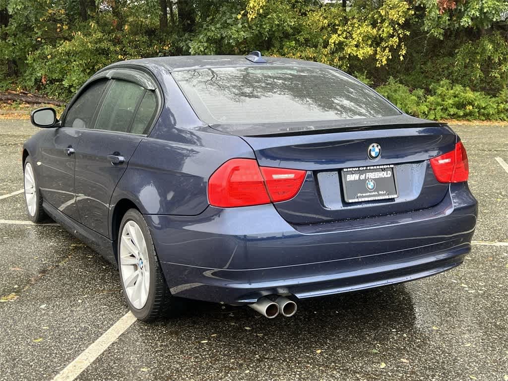 Thumbnail: 2011 BMW 3 Series - 12