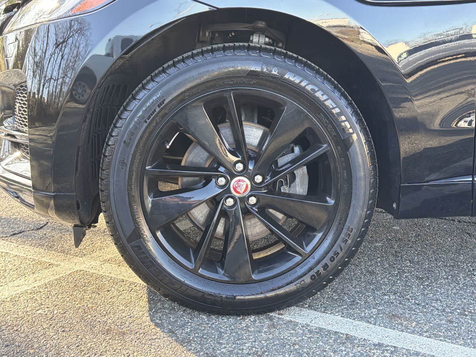 Thumbnail: 2022 Jaguar F-Pace - 16