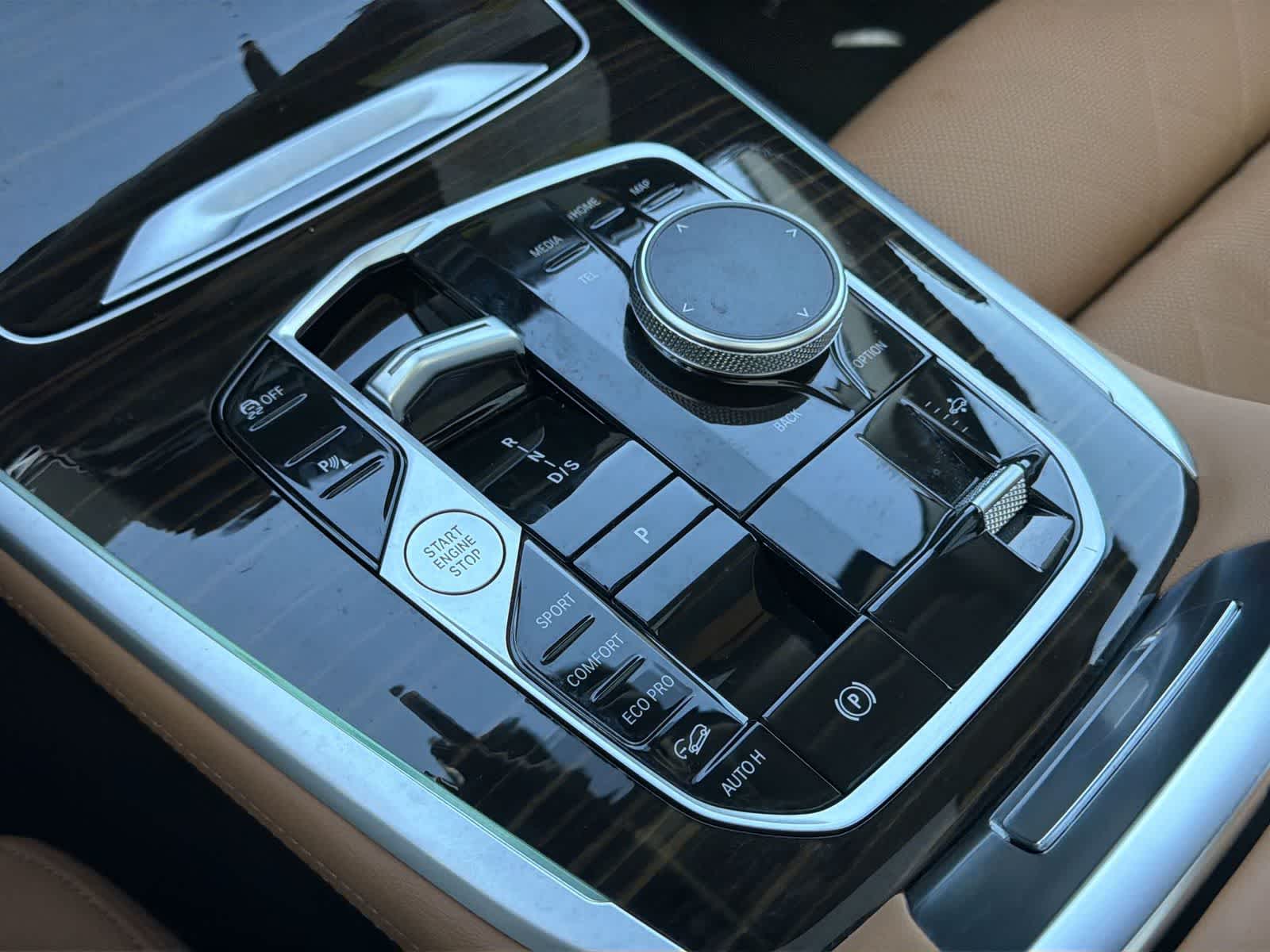 Thumbnail: 2026 BMW X7 - 25