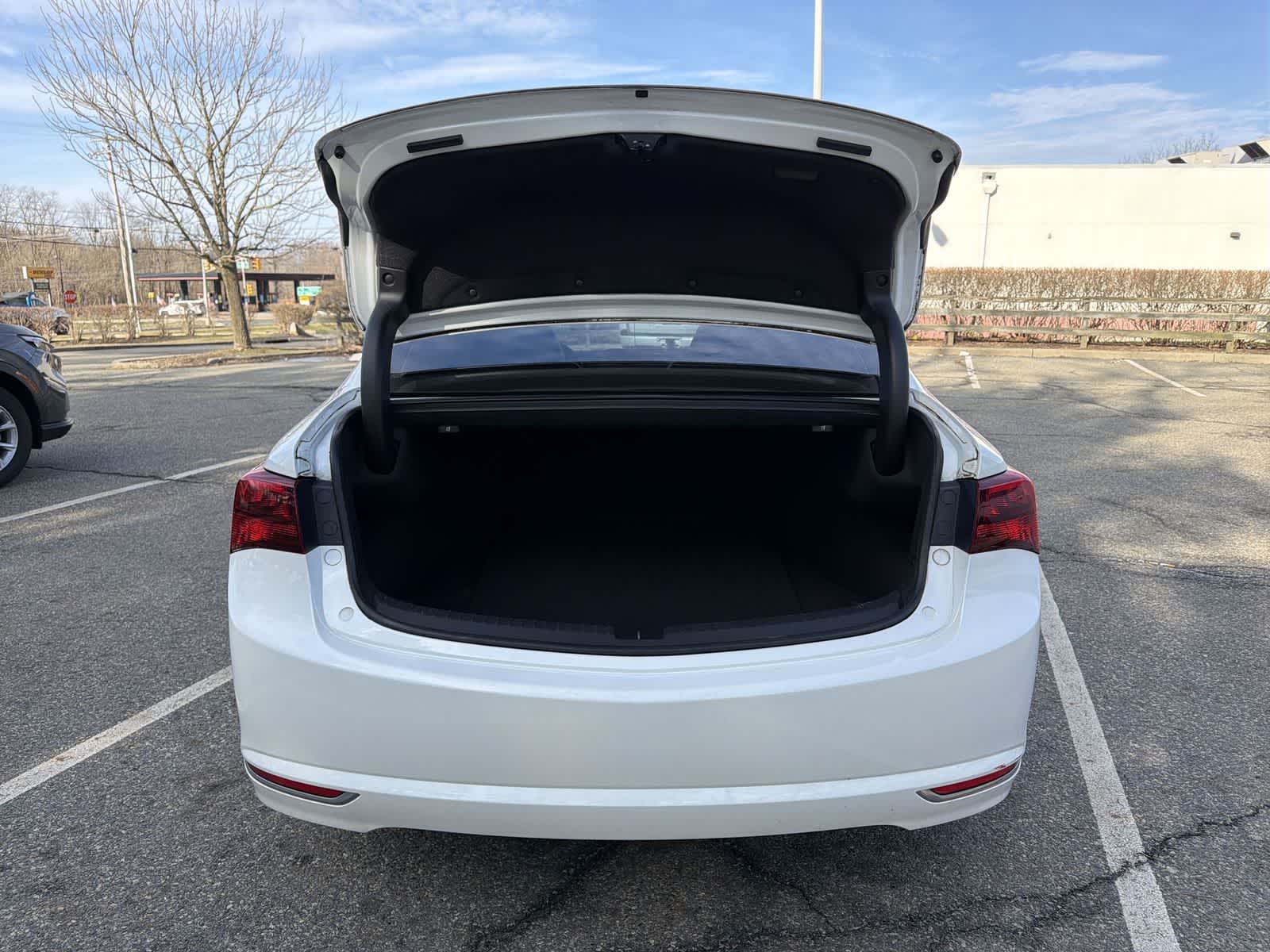 Thumbnail: 2017 Acura TLX - 27