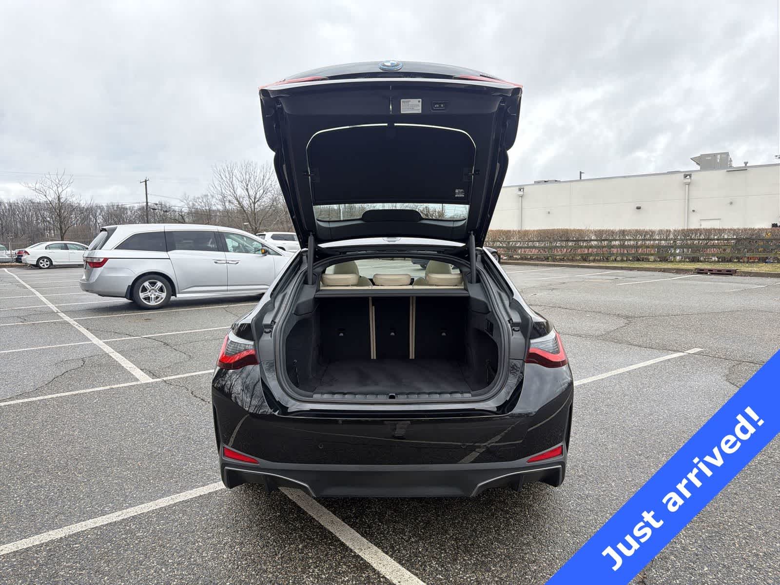 Thumbnail: 2023 BMW i4 - 27