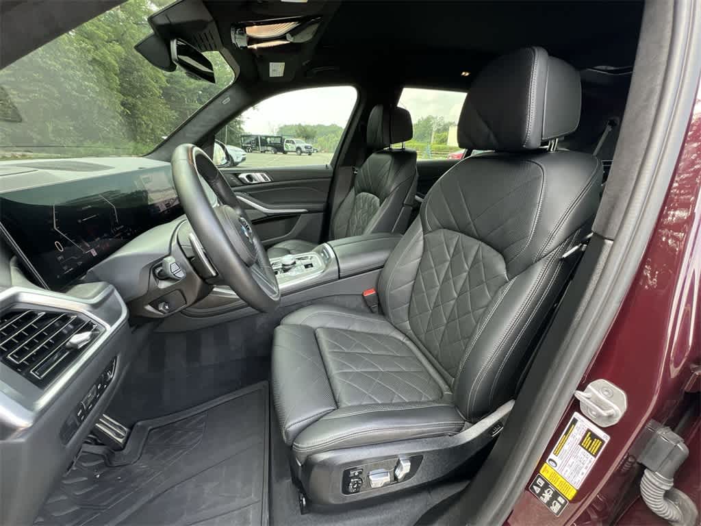 Thumbnail: 2023 BMW X7 - 19