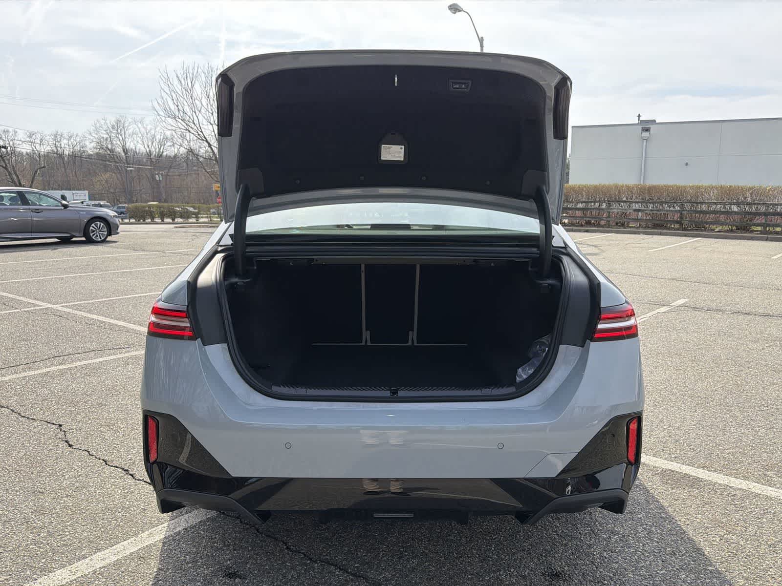 Thumbnail: 2026 BMW 5 Series - 27